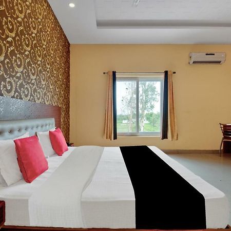 Capital O 40833 Maharaja Hotel & Restaurant Kashipur Exterior foto