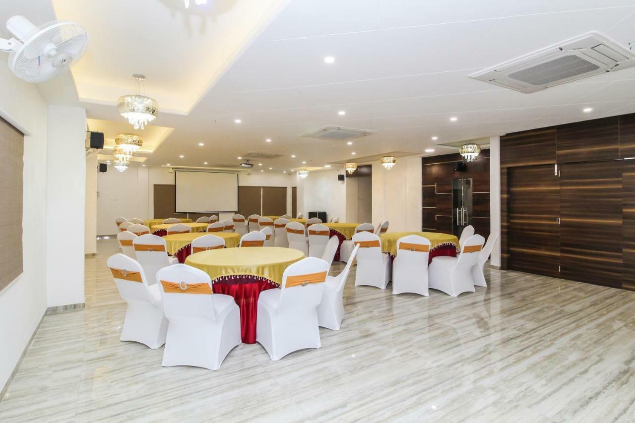 Capital O 40833 Maharaja Hotel & Restaurant Kashipur Exterior foto